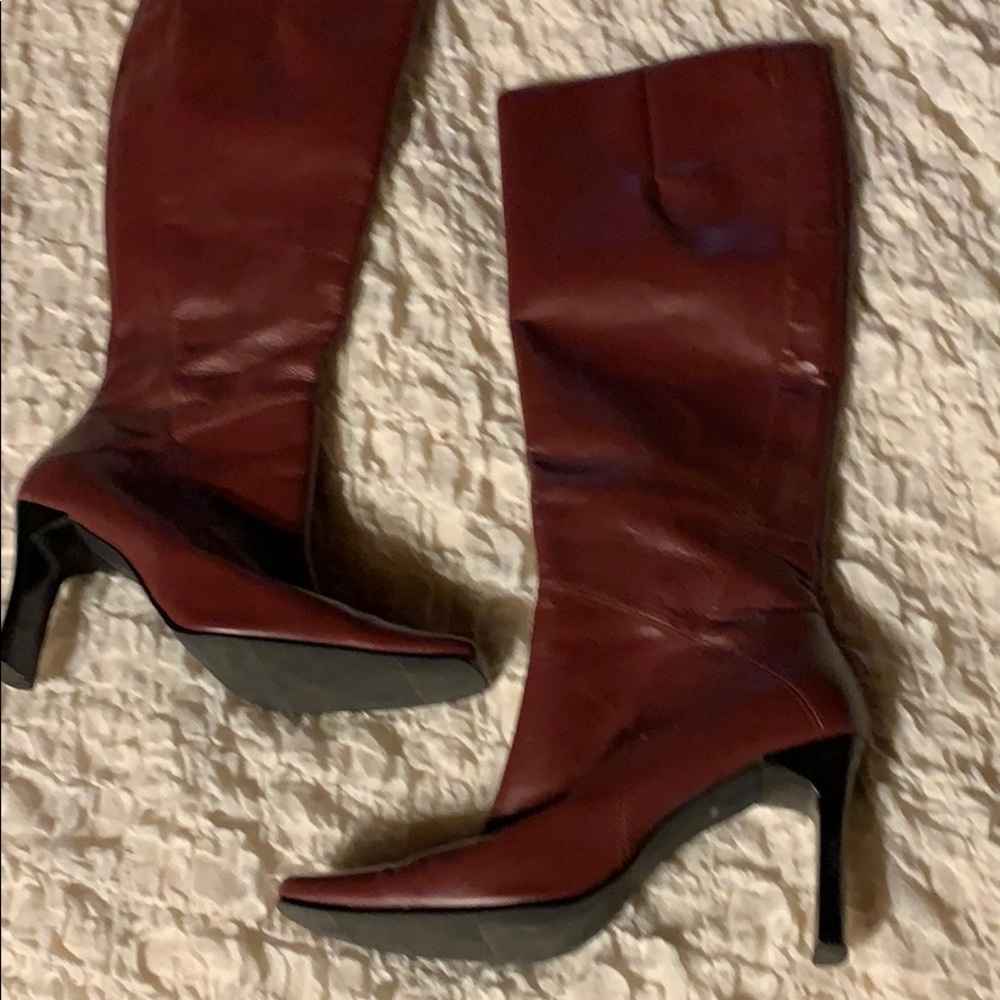 Knee high boots - Picture 2 of 5